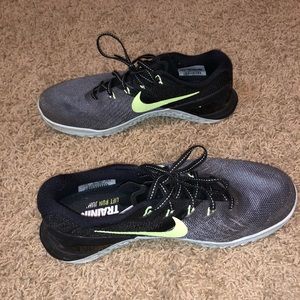 Nike Metcon 3 Women Tennis shoes Worn 3 times